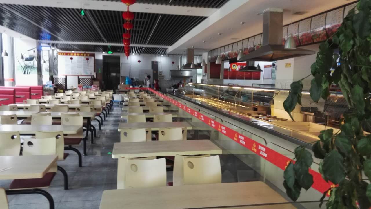 餐廳地面瓷磚防滑