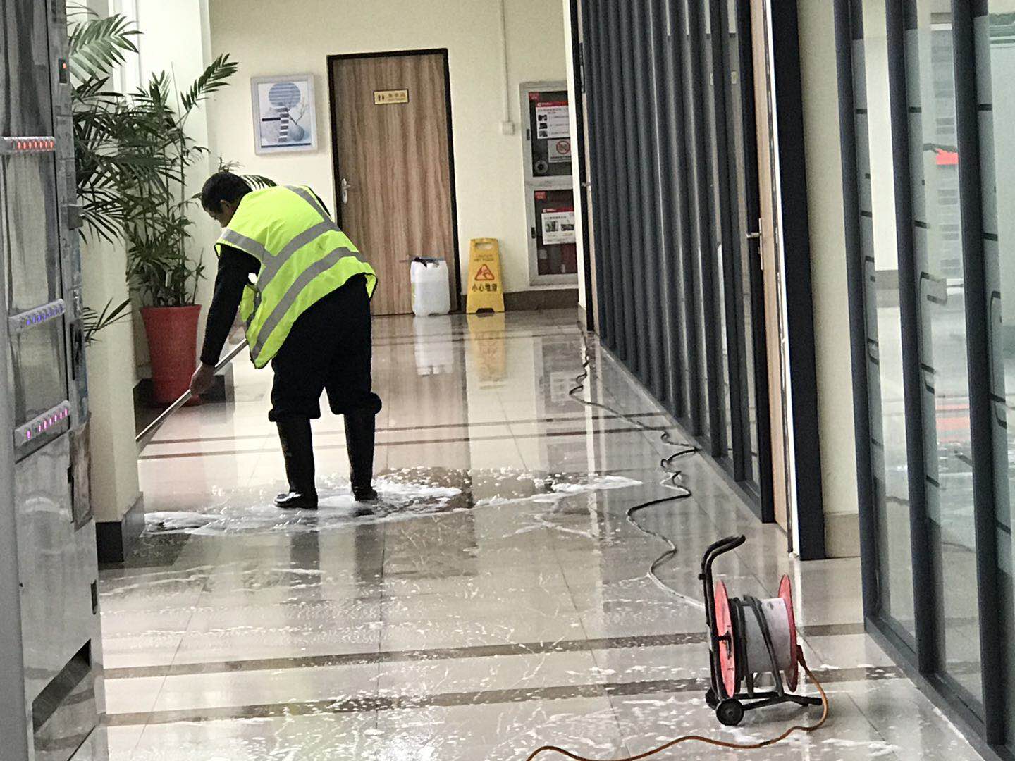 瓷磚地面防滑處理 瓷磚地面防滑處理